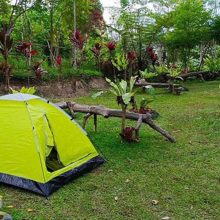 Tapian Asri Camp Hotel บูกิตติงกี ภายนอก รูปภาพ