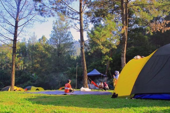Tapian Asri Camp Hotel บูกิตติงกี ภายนอก รูปภาพ