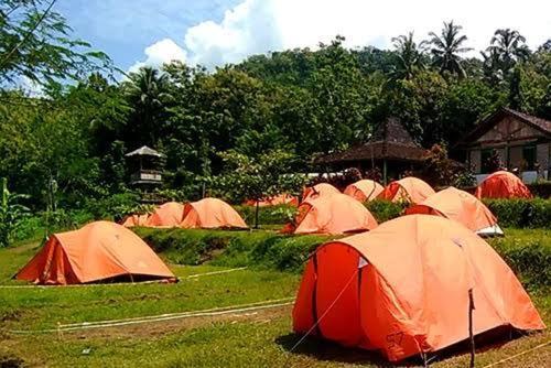 Tapian Asri Camp Hotel บูกิตติงกี ภายนอก รูปภาพ